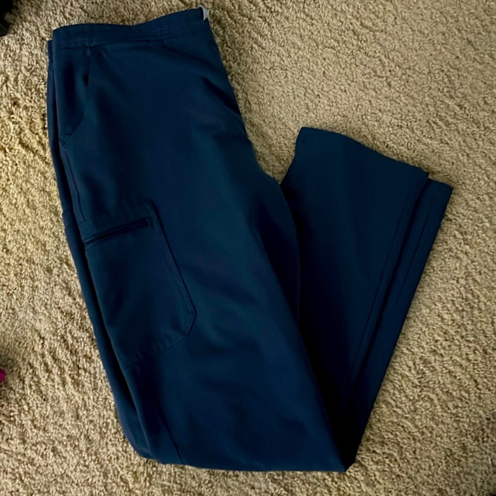 Figs Yola skinny scrub pants